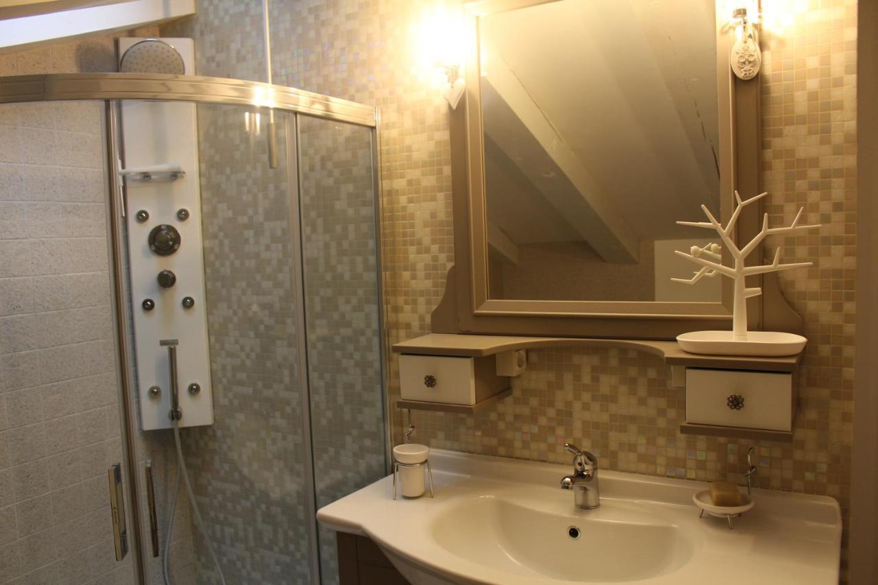 Tana Bianca Apartment Trieste Ngoại thất bức ảnh