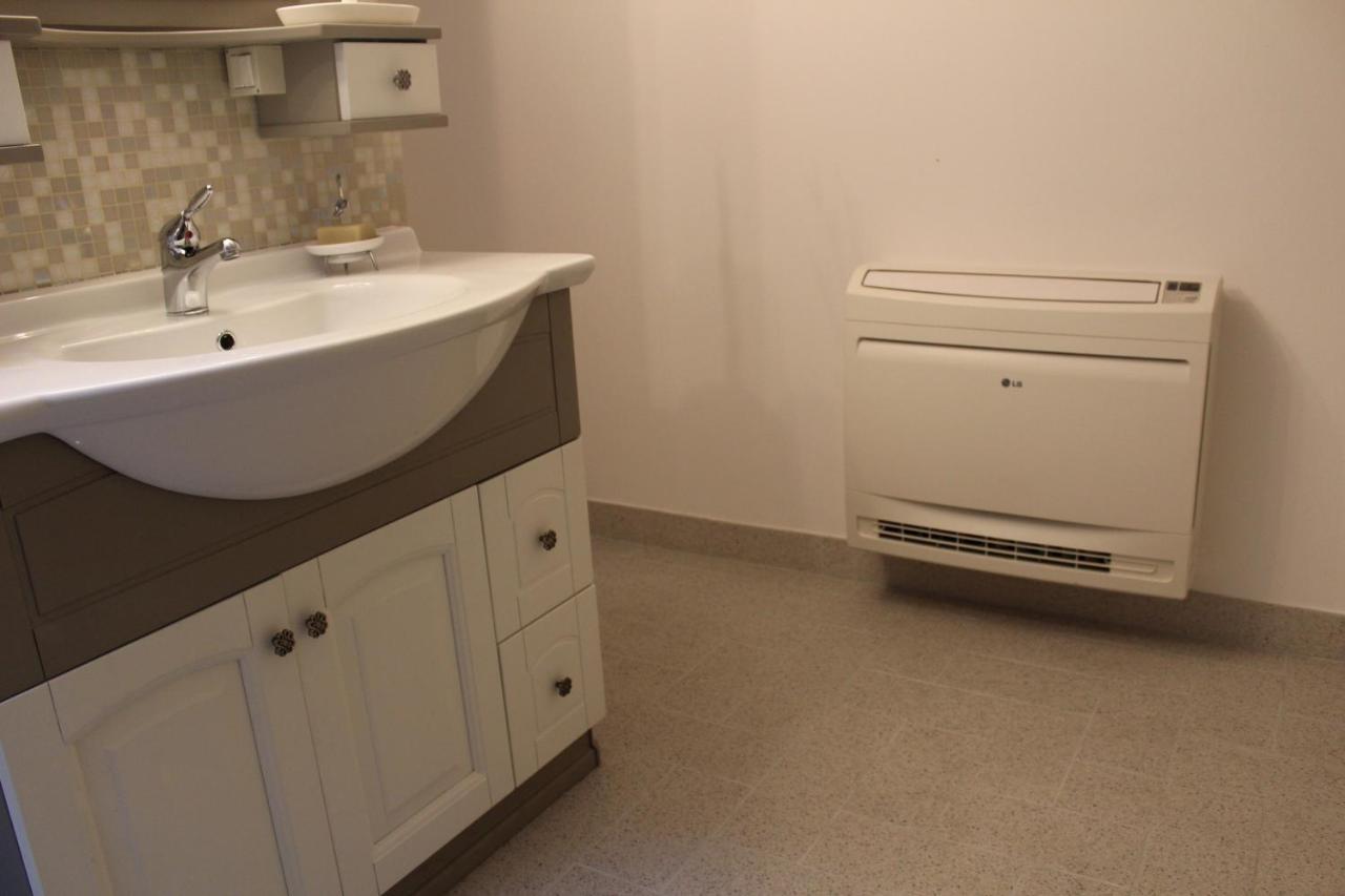 Tana Bianca Apartment Trieste Ngoại thất bức ảnh